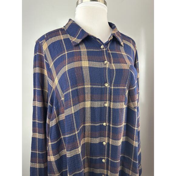 Torrid Lizzie Crinkle Flannel Gauze Button Up Tunic Navy Plaid Plus Size 4 4X - Picture 15 of 16